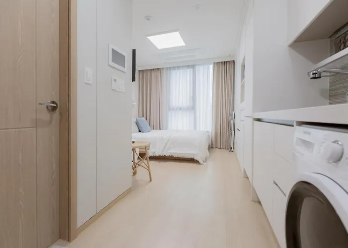 Apartamento The Share Myeongdong *