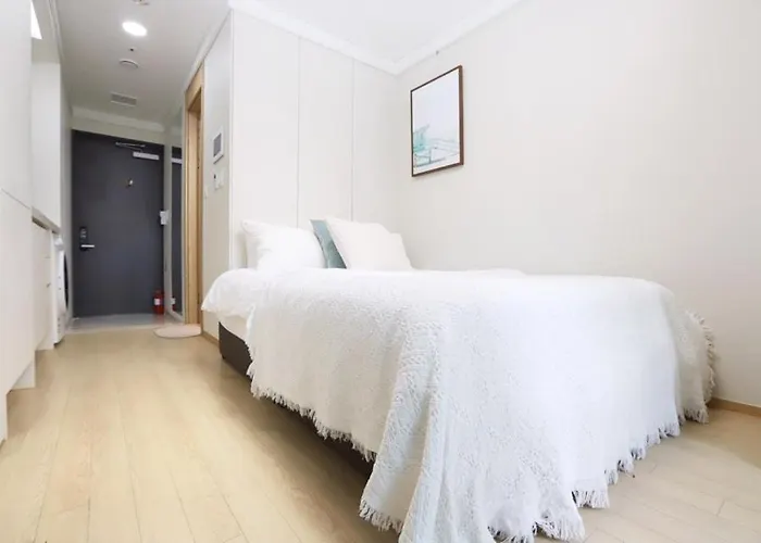 Apartamento The Share Myeongdong *